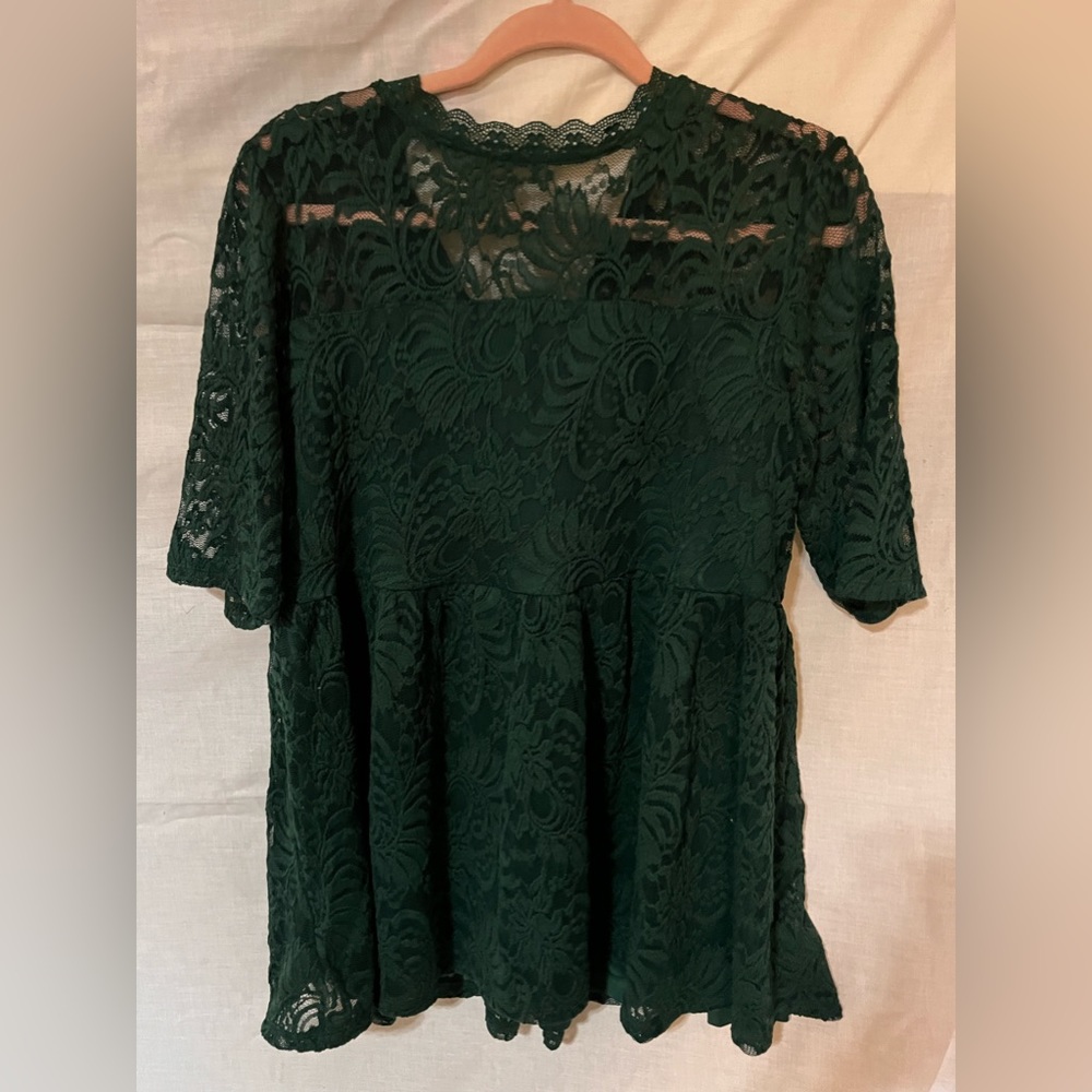 Torrid size one Green lace blouse